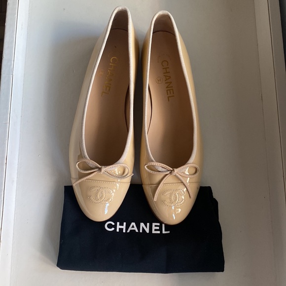 Chanel Nude Patent Leather Ballet flats - Picture 11 of 15